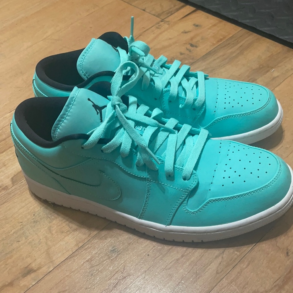 Air Jordan 1 Low ‘Hyper Turquoise”